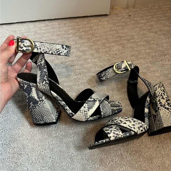 NEVER WORN Chucky Heels - Picture 3 of 5